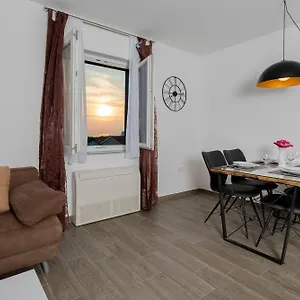 Anja Apartament